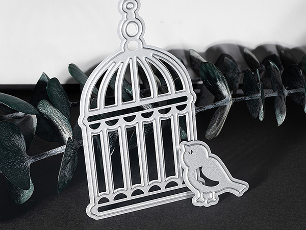 为什么金属工艺礼品比树脂或塑料制品更具收藏与传承价值? 为什么金属工艺礼品比树脂或塑料制品更具收藏与传承价值?